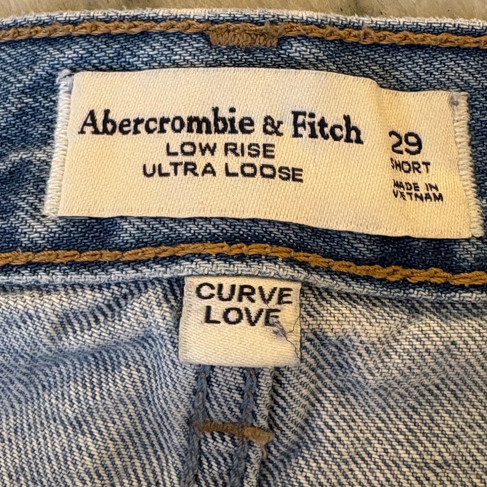 Abercrombie & Fitch Light Blue Wide-Leg Jeans - Picture 4 of 4